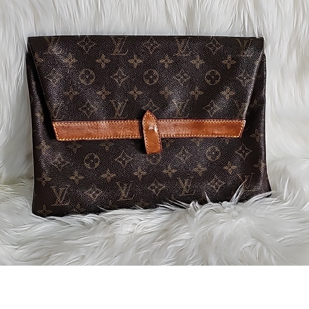LV VINTAGE DOCUMENT POUCH
